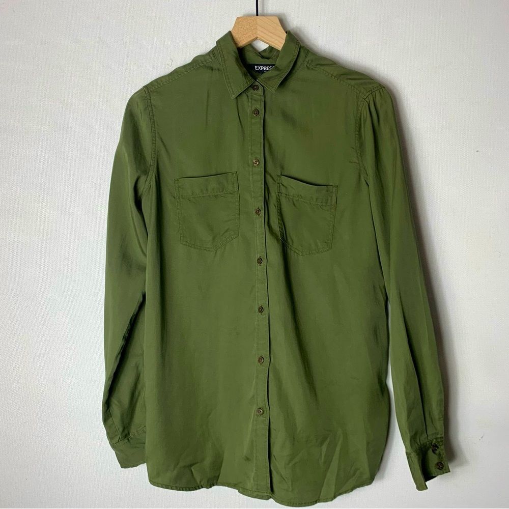 Express Woman's Button Down With 2 Front Pockets … - image 1
